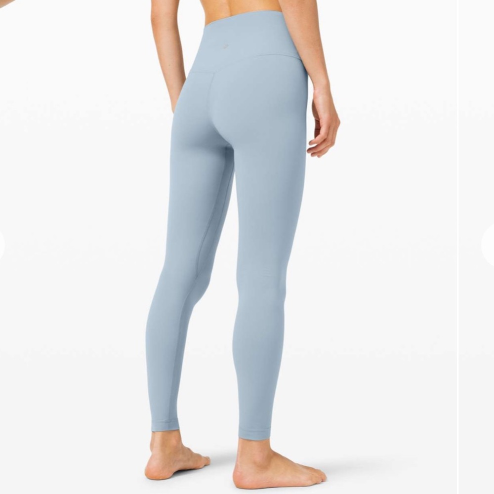 Lulu🍋 Chambray Align 28” size 8 EUC